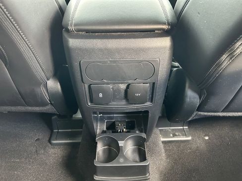 Used 2024 Ford Explorer XLT w/ Equipment Group 202A AWD/4WD image 26