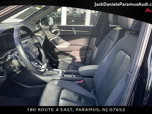 Used 2024 Audi Q3 2.0T Premium w/ Convenience Package image 23