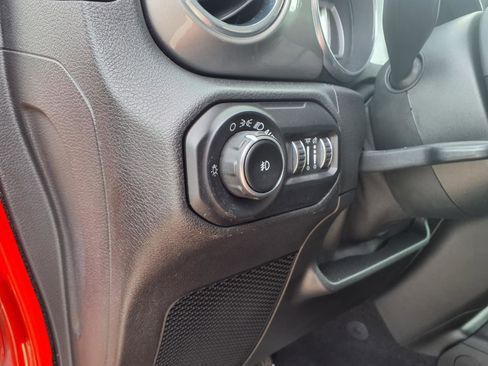 Used 2021 Jeep Wrangler Unlimited Sahara image 14