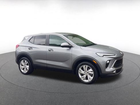 Used 2025 Buick Encore GX Preferred FWD image 2