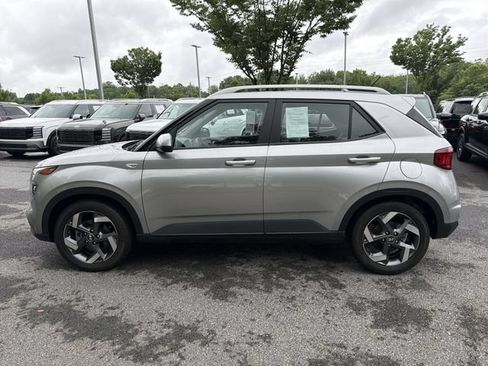 Certified 2023 Hyundai Venue SEL w/ Cargo Package FWD image 4