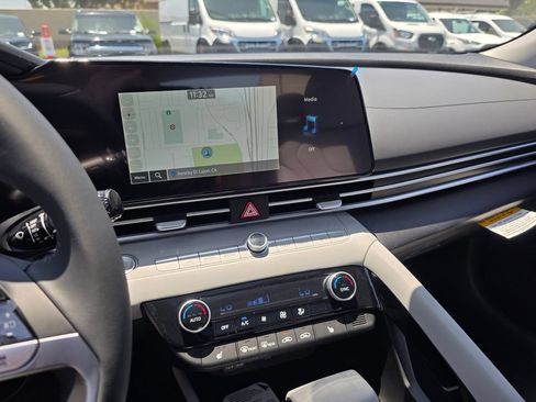 Certified 2026 Hyundai Elantra Limited FWD image 24
