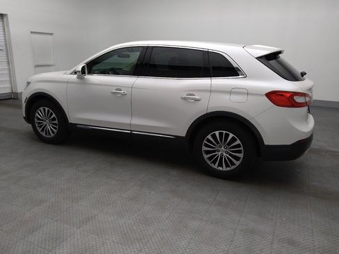 Used 2017 Lincoln MKX Select w/ Select Plus Package image 3