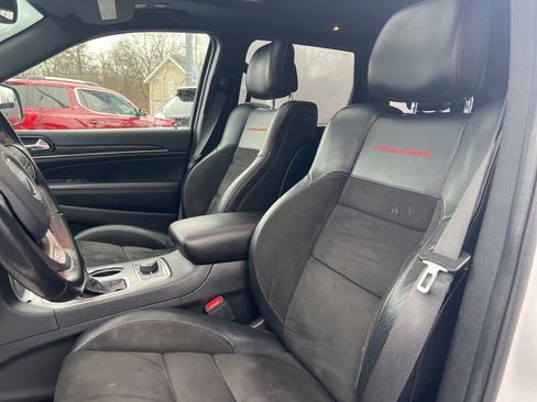 Used 2021 Jeep Grand Cherokee Trailhawk image 3