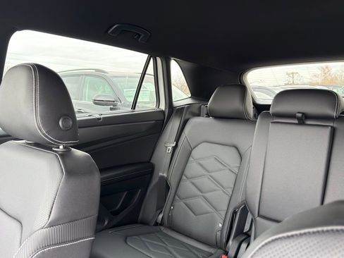 New 2026 Volkswagen Atlas Cross Sport SE FWD image 24