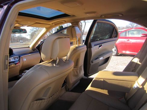 Used 2012 Mercedes-Benz S 550 4MATIC image 21