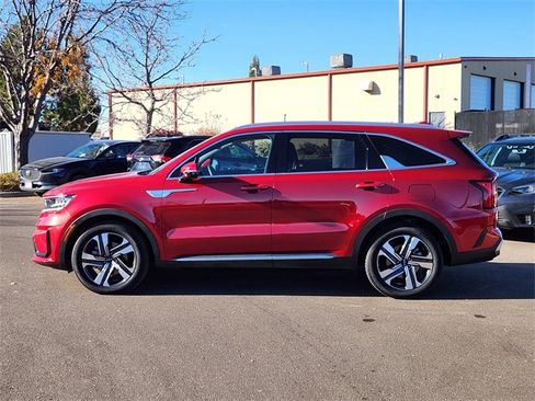 Used 2023 Kia Sorento EX image 2