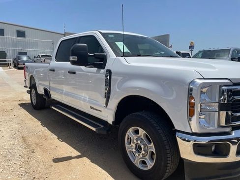 Used 2025 Ford F250 XLT AWD/4WD image 5