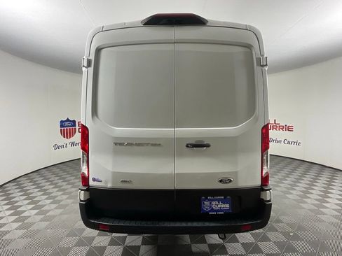 Used 2023 Ford Transit 250 Medium Roof AWD image 4