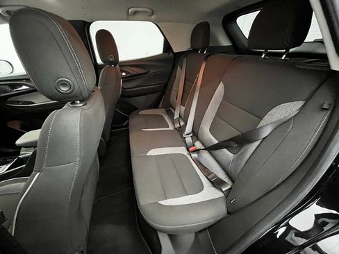 Used 2023 Chevrolet TrailBlazer LT AWD/4WD image 38
