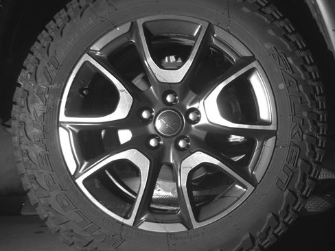 Used 2025 Jeep Compass Trailhawk AWD/4WD image 15