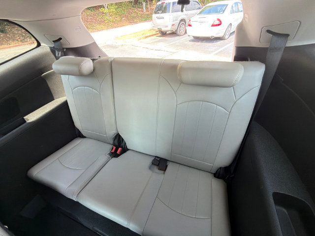 Used 2012 Chevrolet Traverse LTZ FWD image 22