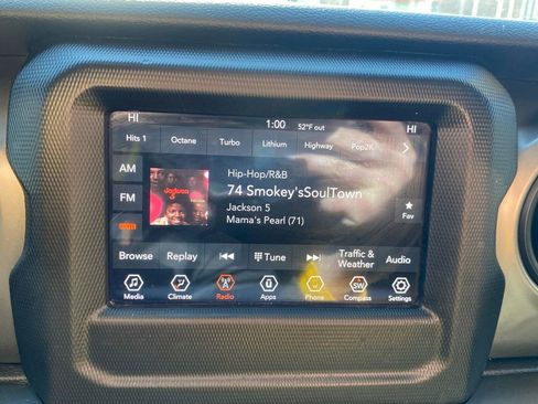 Used 2020 Jeep Wrangler Unlimited Sport image 25