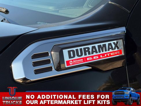 Used 2024 GMC Sierra 3500 SLT w/ SLT Premium Package image 10