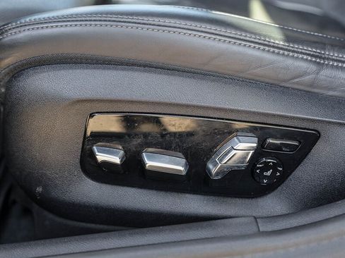 Used 2023 BMW 530e w/ M Sport Package RWD image 26