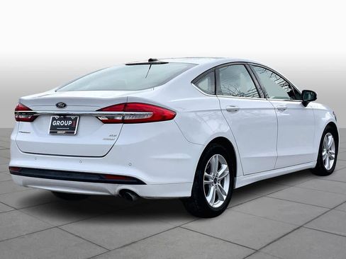 Used 2018 Ford Fusion SE image 12