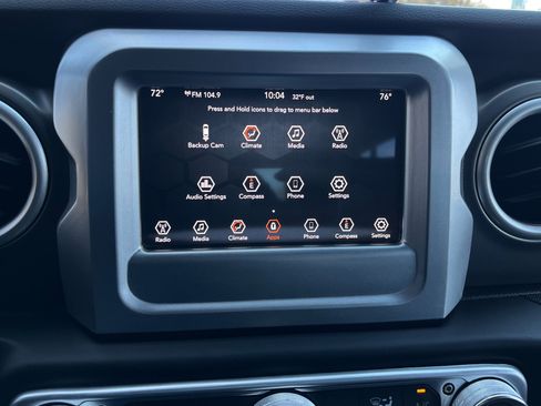 Used 2019 Jeep Wrangler Unlimited Sport S image 37