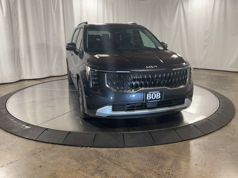 New 2026 Kia Carnival EX FWD image 3