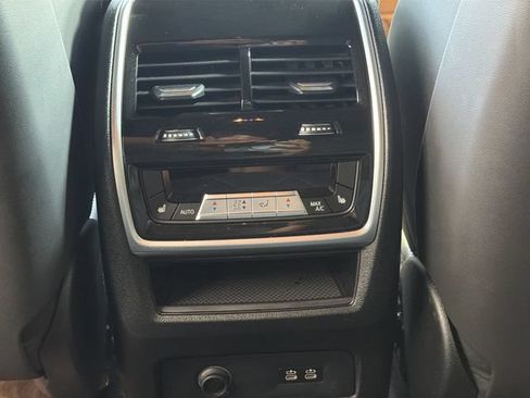 Used 2023 BMW XM AWD/4WD image 11