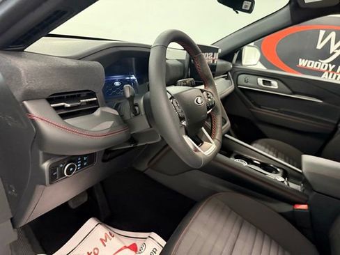 New 2026 Ford Explorer ST-Line image 13