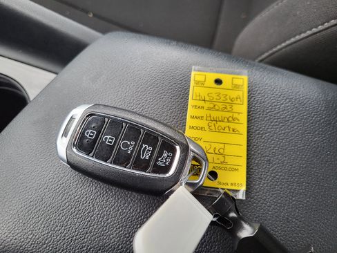 Used 2023 Hyundai Elantra SEL w/ Convenience Package image 4