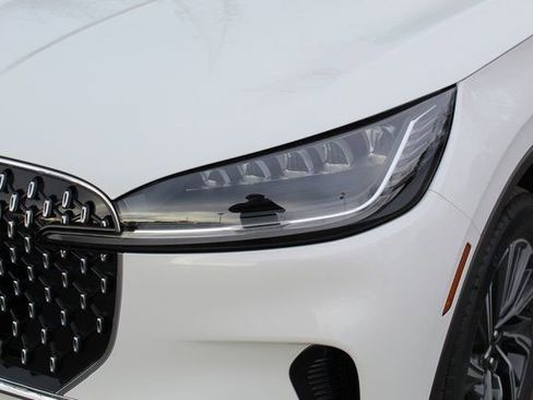 New 2026 Lincoln Aviator AWD image 9