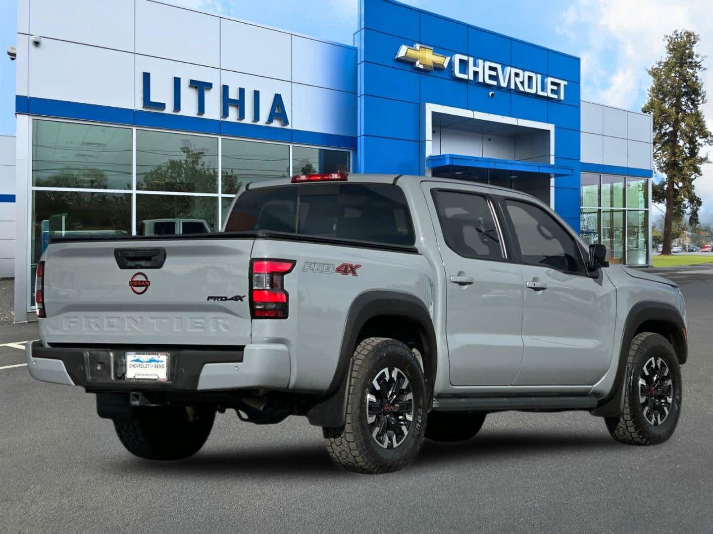 Used 2023 Nissan Frontier PRO-4X w/ Pro Convenience Package AWD/4WD image 2