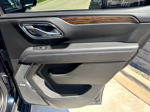Used 2023 Chevrolet Tahoe Premier AWD/4WD image 24