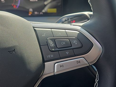 New 2026 Volkswagen Tiguan SE image 13