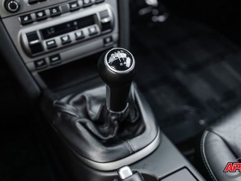 Used 2005 Porsche 911 Carrera image 12