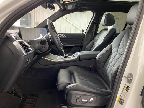 Used 2025 BMW X5 xDrive50e w/ Premium Package image 5