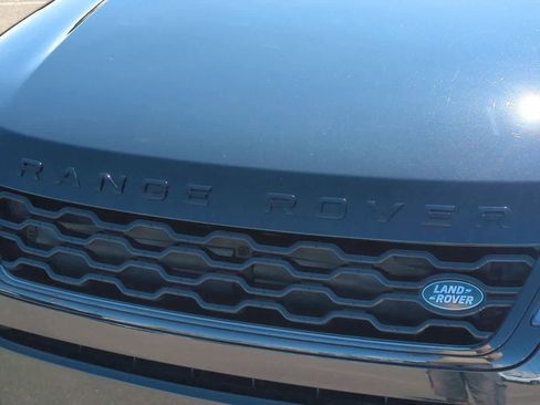 Used 2023 Land Rover Range Rover Evoque S image 11