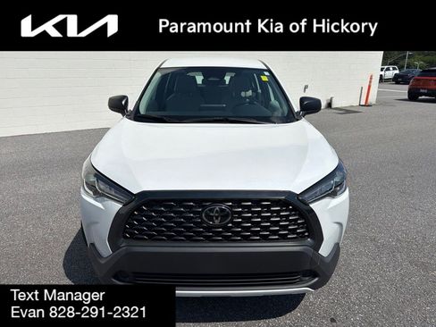 Used 2023 Toyota Corolla Cross L FWD image 2