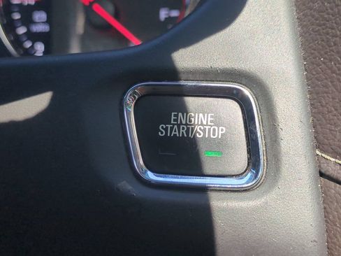 Used 2017 GMC Acadia Denali w/ Technology Package FWD image 33