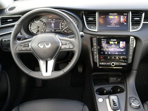 Certified 2025 INFINITI QX50 Luxe image 22