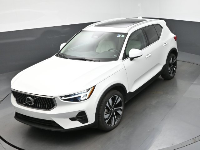 Used 2024 Volvo XC40 B5 Plus w/ Climate Package AWD/4WD image 19