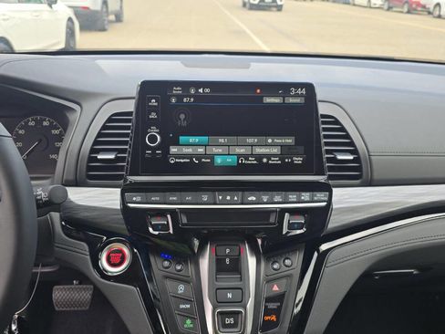 Used 2026 Honda Odyssey Elite image 15
