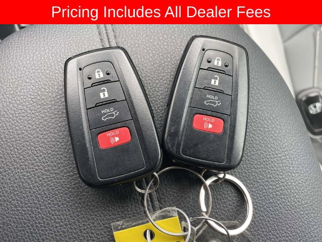 Used 2023 Toyota RAV4 XLE Premium AWD/4WD image 33