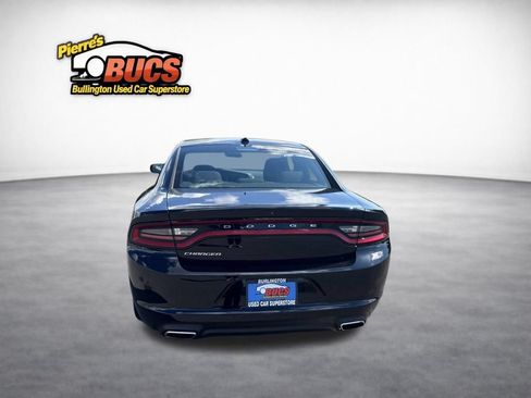 Used 2023 Dodge Charger SXT RWD image 4