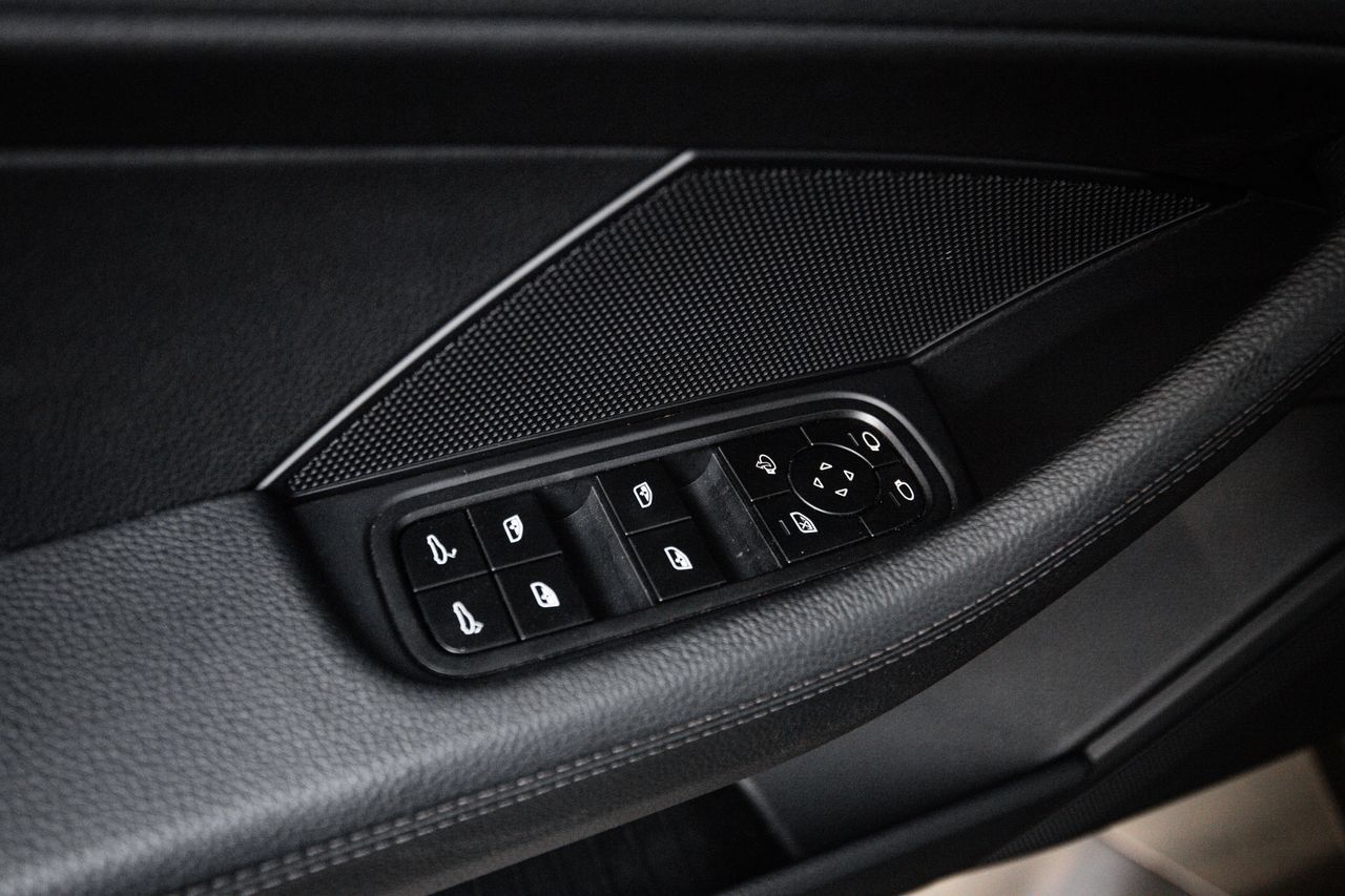 Certified 2023 Porsche Panamera image 22