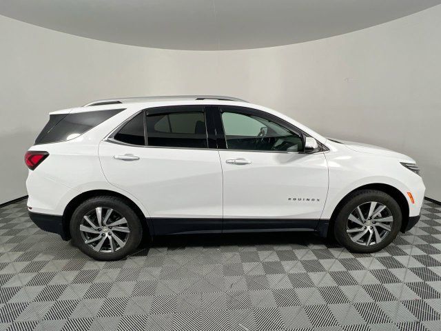 Used 2022 Chevrolet Equinox Premier AWD/4WD image 2