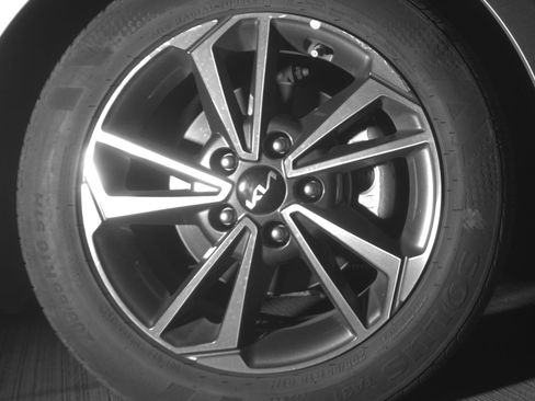 Used 2024 Kia Forte LXS image 18