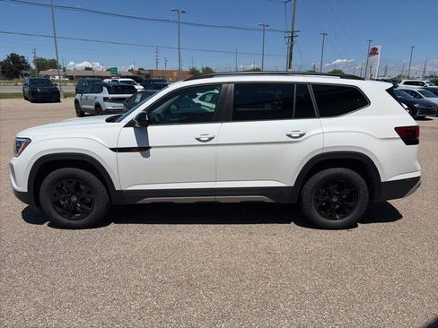 New 2026 Volkswagen Atlas Peak Edition AWD/4WD image 4