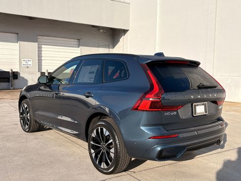 Used 2026 Volvo XC60 B5 Plus w/ Protection Package Premier AWD/4WD image 3