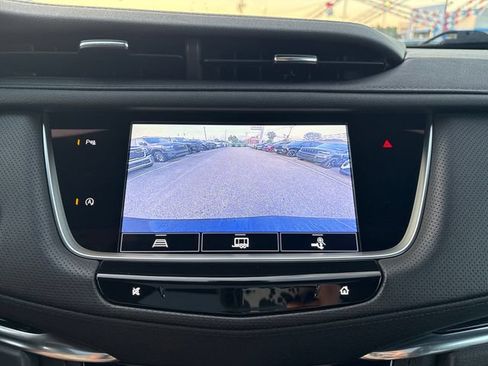 Used 2022 Cadillac XT5 Premium Luxury AWD/4WD image 17