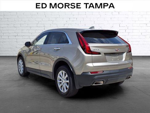 Used 2023 Cadillac XT4 Luxury w/ Cold Weather Package FWD image 3