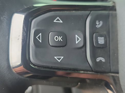 Used 2025 RAM 3500 Limited AWD/4WD image 19