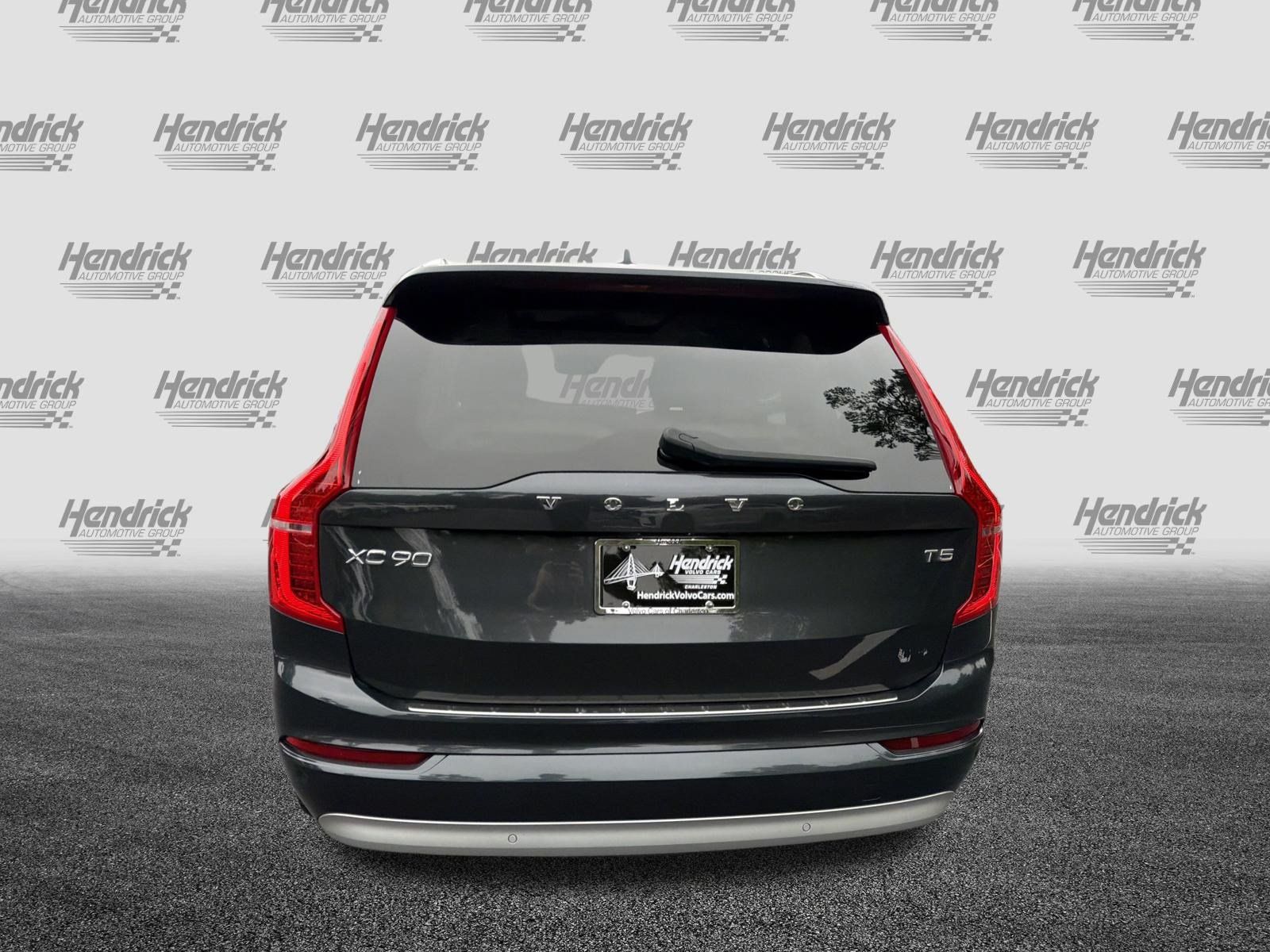 Used 2022 Volvo XC90 T5 Momentum w/ Advanced Package FWD image 9