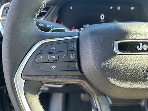 New 2026 Jeep Grand Cherokee Altitude AWD/4WD image 26