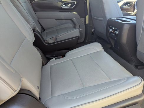 Used 2023 GMC Yukon SLT image 14